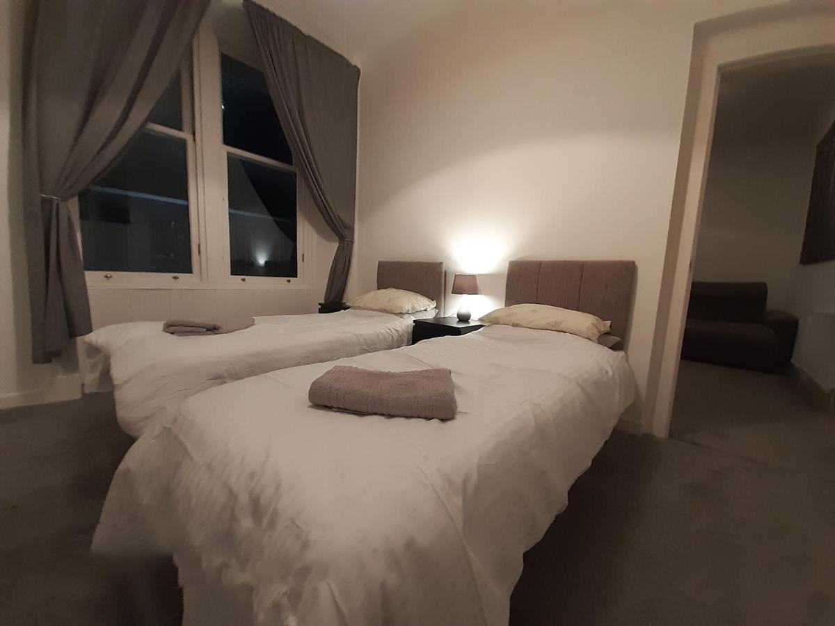 Апартаменты Carvetii - Edward House B - 2 Dbl Bed 1St Floor Flat Данфермлин Экстерьер фото