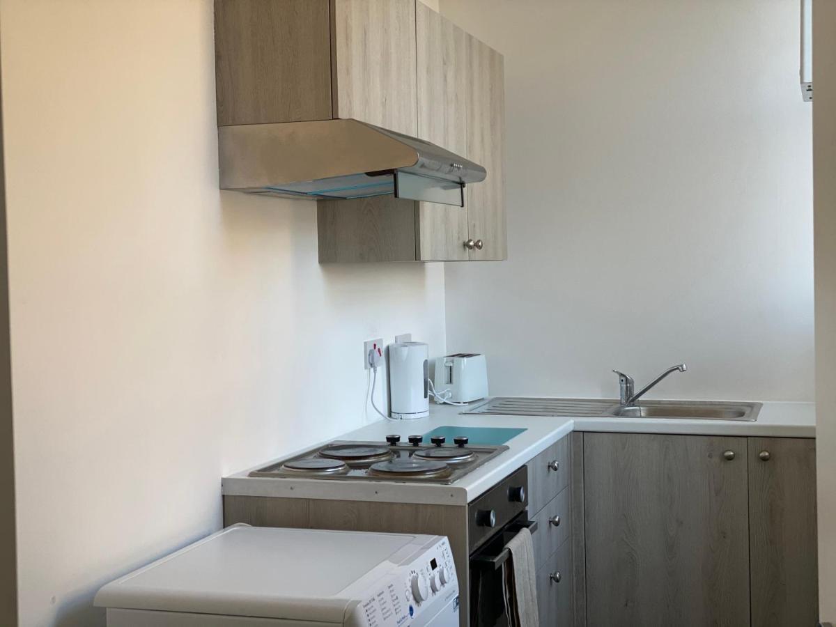Апартаменты Carvetii - Edward House B - 2 Dbl Bed 1St Floor Flat Данфермлин Экстерьер фото